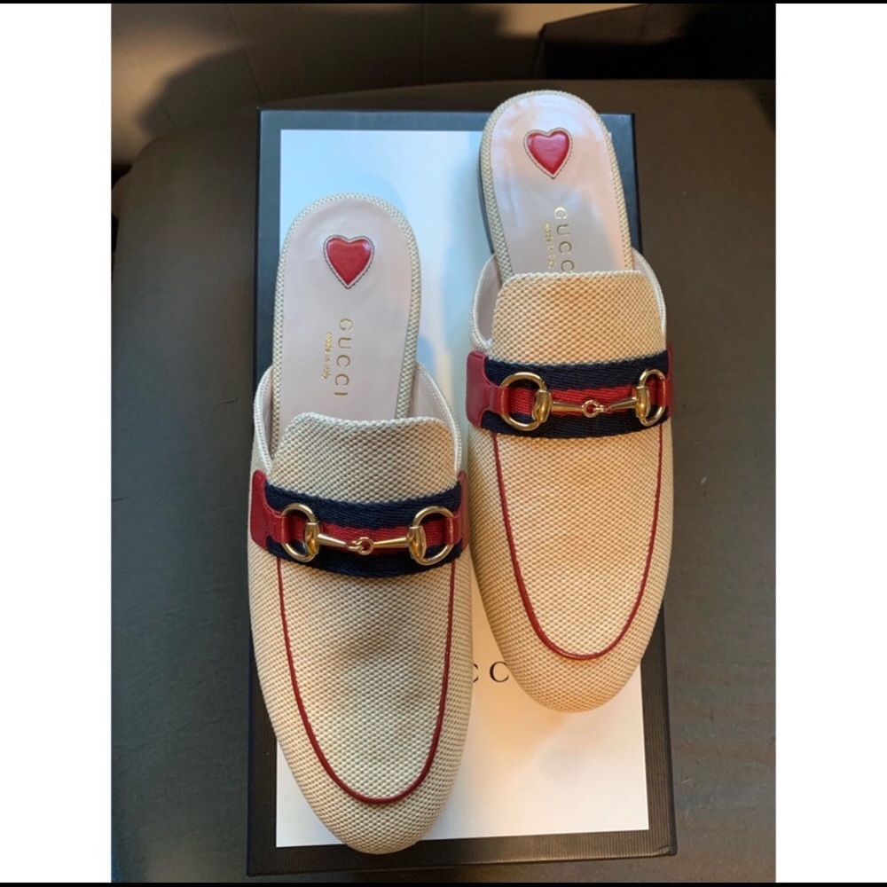 *SOLD* GUCCI SLIDES
